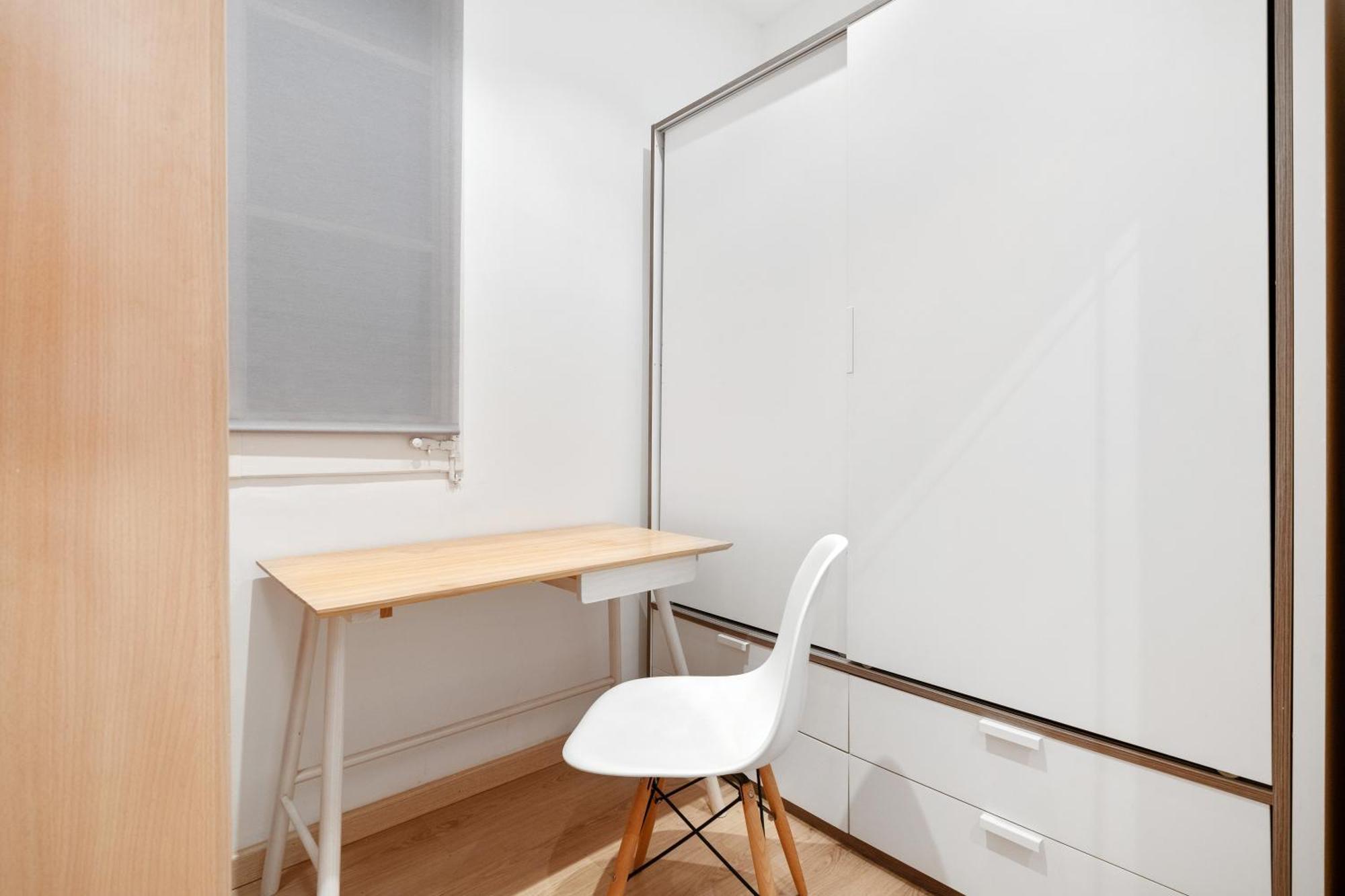 Recently Renovated 2 Bedroom In Eixample Apartament *